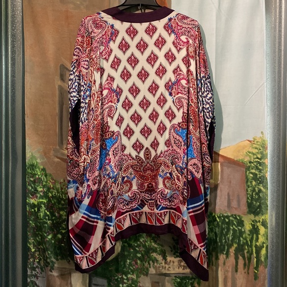 Chico’s patchwork multi print sleeveless cape - Picture 6 of 9